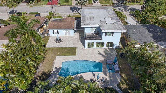4 of 47 - 736 Ne 34th Court, Oakland Park, FL