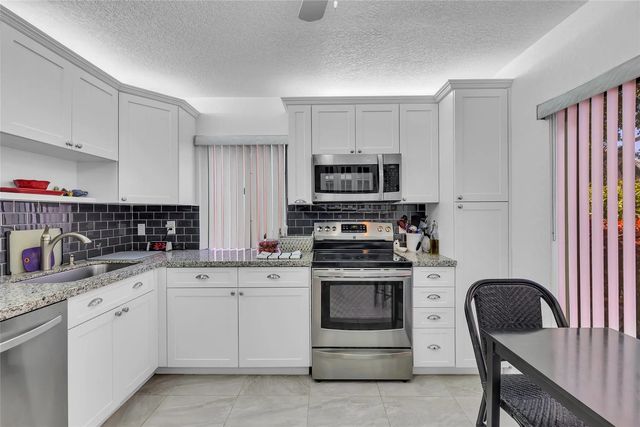 2 of 21 - 2260 Seagrape Circle, Coconut Creek, FL