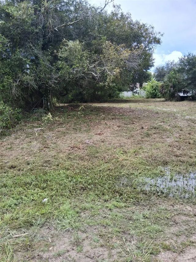 14070 Carlos Street, Fort Myers