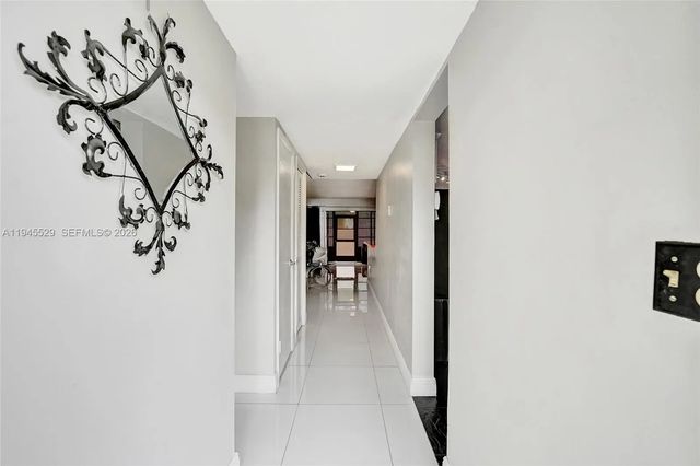 4 of 80 - 3301 Raleigh Street #4e, Hollywood, FL