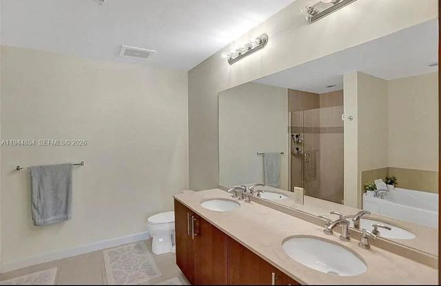5 of 14 - 1945 S Ocean Drive #1405, Hallandale Beach, FL