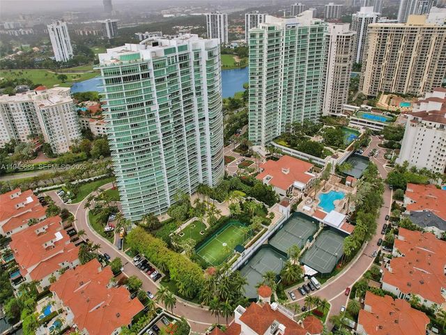 19955 Ne 38th Court #901, Aventura
