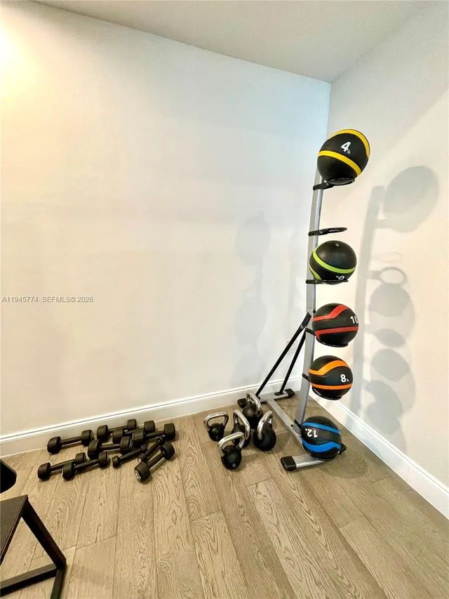 3 of 20 - 300 S Biscayne Boulevard #t-1803, Miami, FL
