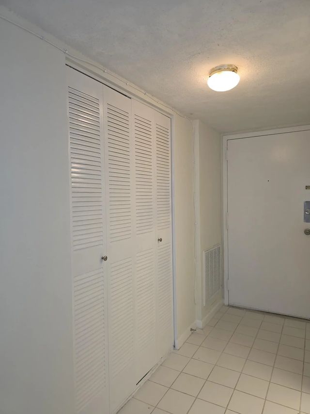 2 of 48 - 470 Executive Center Drive #2k, West Palm Beach, FL