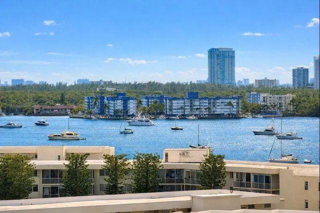 18031 Biscayne Boulevard #1104, Aventura