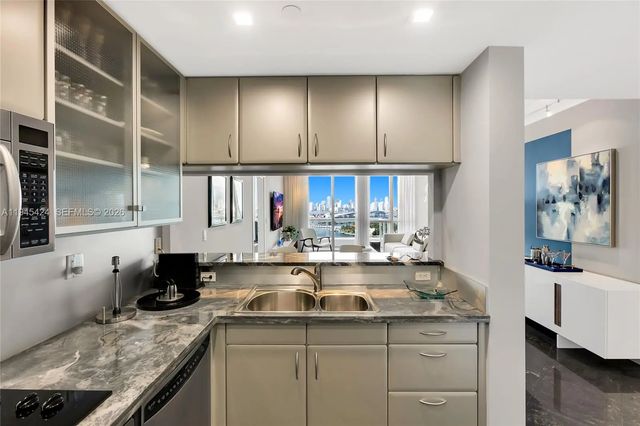 5 of 13 - 540 West Avenue #2311, Miami Beach, FL