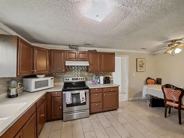2 of 21 - 5043 Marcia Place, West Palm Beach, FL