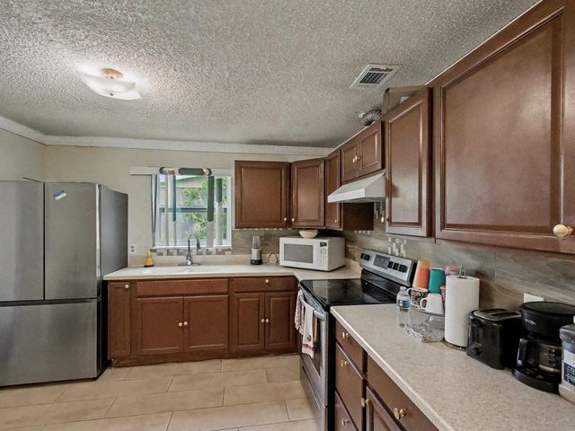 4 of 21 - 5043 Marcia Place, West Palm Beach, FL