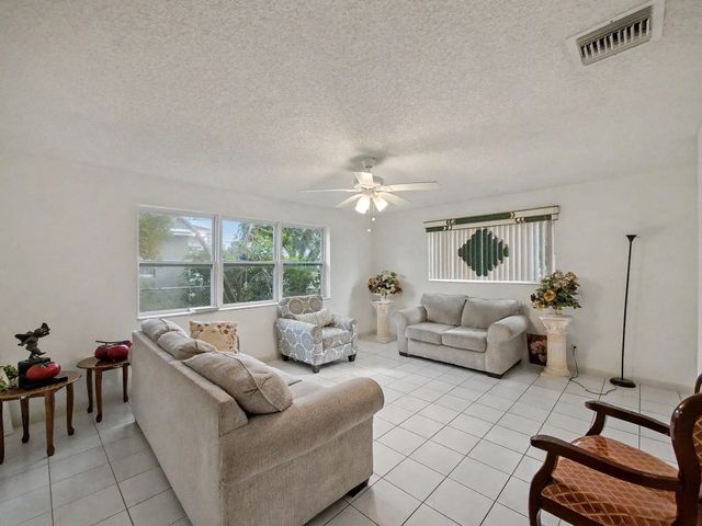 5 of 21 - 5043 Marcia Place, West Palm Beach, FL