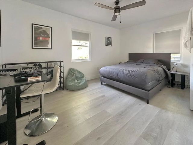 4 of 11 - 971 79th Terrace, Miami Beach, FL