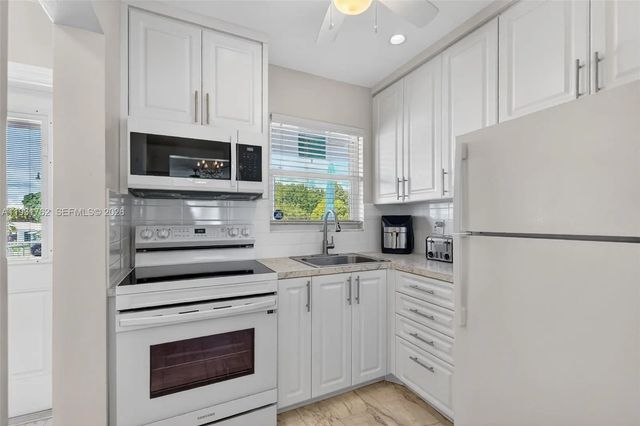 5 of 27 - 2650 W Golf Boulevard #259, Pompano Beach, FL