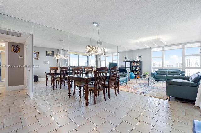 3 of 38 - 20379 W Country Club Drive #1933, Aventura, FL
