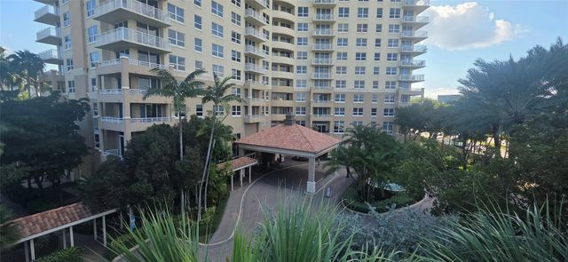 2 of 26 - 19501 W Country Club Drive #2306, Aventura, FL