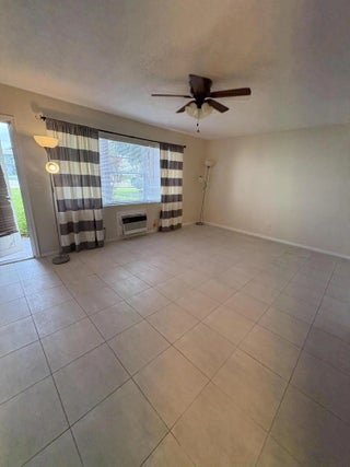 Photo of Listing #R11154567