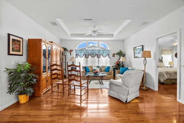 Photo of Listing #R11154607