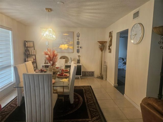 2 of 10 - 7733 Embassy Boulevard, Miramar, FL
