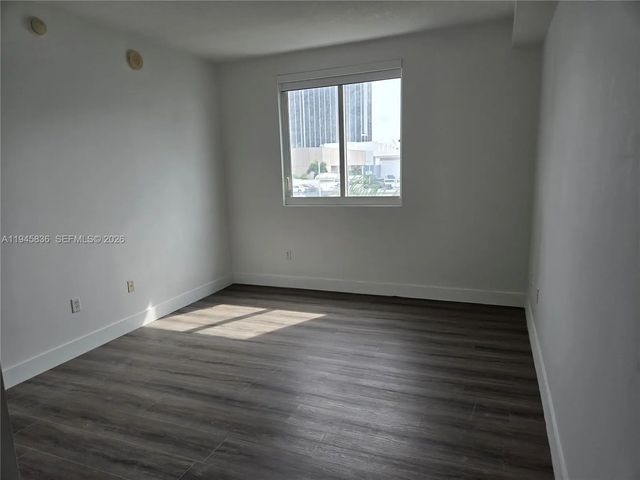 4 of 11 - 275 Ne 18th Street #503, Miami, FL