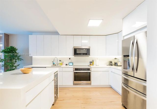 5 of 18 - 2301 Collins Avenue #719, Miami Beach, FL