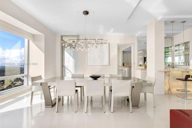 4 of 18 - 1425 Brickell Avenue #56f, Miami, FL