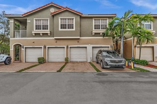 Photo of Listing #R11154748