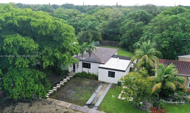3 of 35 - 260 Nw 133rd Street, North Miami, FL