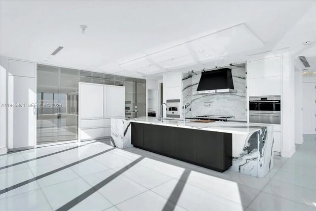 5 of 44 - 17975 Collins Avenue #n1801, Sunny Isles Beach, FL