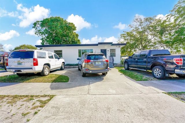 3 of 9 - 2546 Coolidge Street, Hollywood, FL