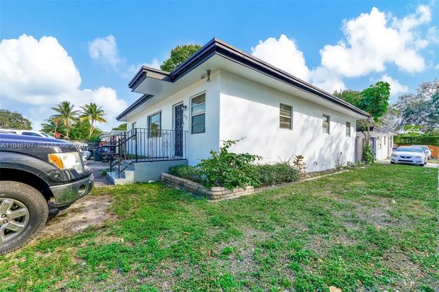 4 of 9 - 2546 Coolidge Street, Hollywood, FL