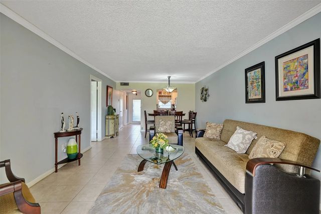 3 of 25 - 9821 Sunrise Lakes Boulevard #106, Sunrise, FL
