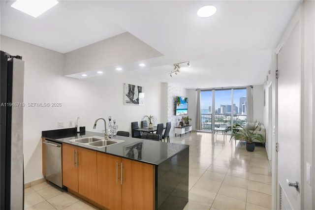 2 of 40 - 1750 N Bayshore Drive #3210, Miami, FL