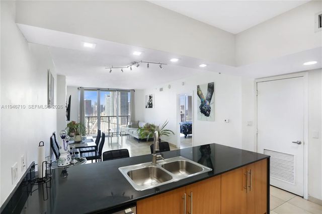 3 of 40 - 1750 N Bayshore Drive #3210, Miami, FL