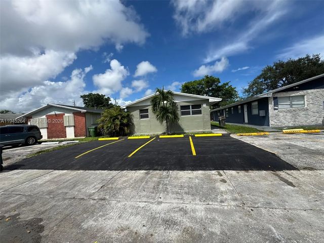 844 Sw 10th Street, Hallandale Beach