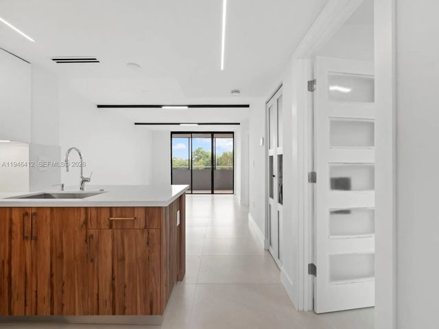 8215 Sw 152nd Avenue #g-308, Miami