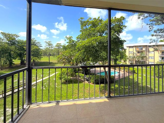 6301 N Falls Cir Drive #303, Lauderhill