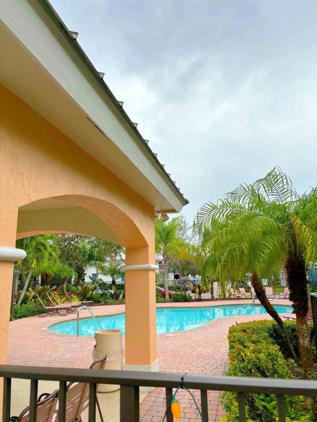 Photo of Listing #R11154895