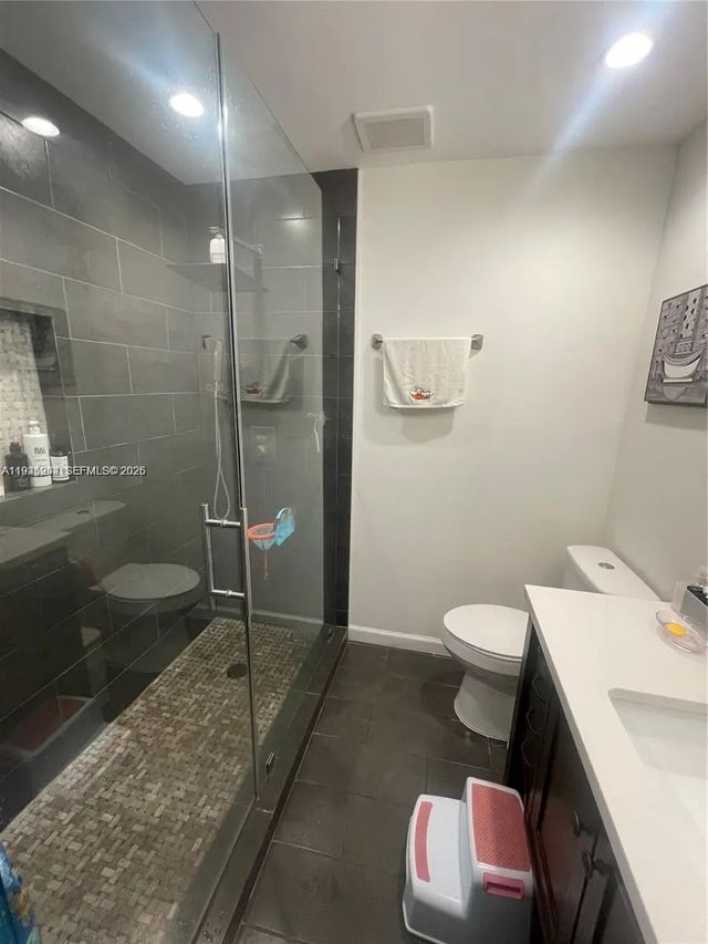 4 of 8 - 2730 Adams Street, Hollywood, FL