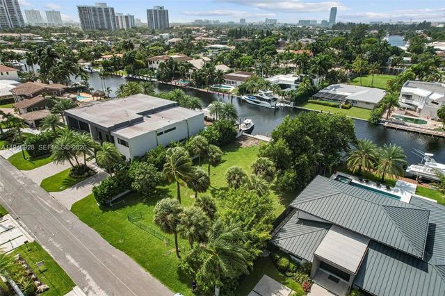 3 of 9 - 606 Palm Drive, Hallandale Beach, FL