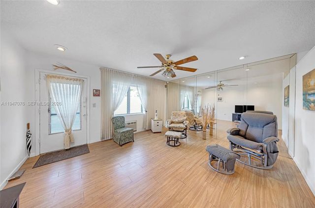 15600 Ne 6th Avenue #28d, Miami