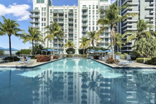 Photo of Listing #R11155033