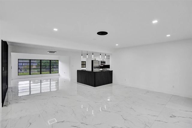 5 of 33 - 5840 Sw 14th Street, Plantation, FL