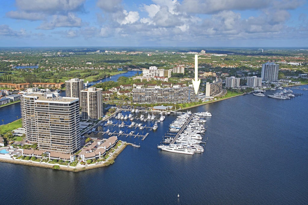 126 Lakeshore Drive #526, North Palm Beach