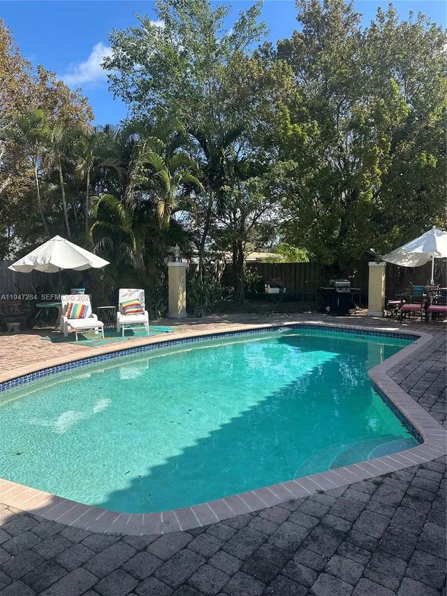 2 of 7 - 2501 Ne 22nd Street, Pompano Beach, FL