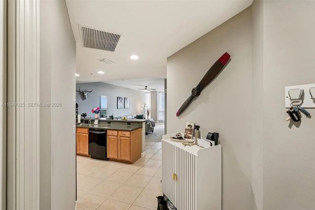 3 of 40 - 5781 Cape Harbour Drive #903, Cape Coral, FL