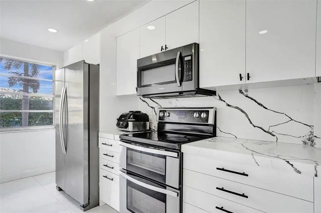 2 of 15 - 2801 Ne 183rd Street #101w, Aventura, FL