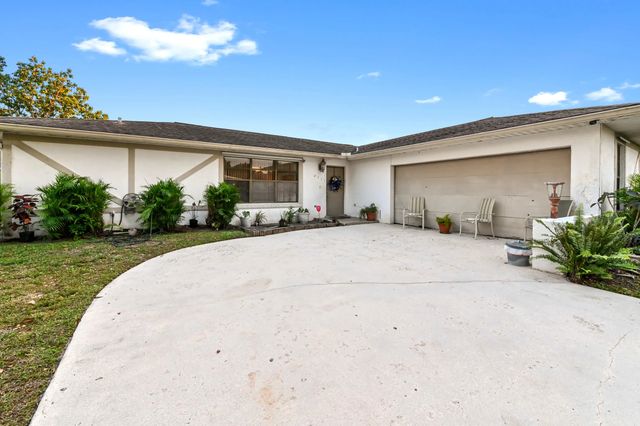 2 of 27 - 2531 Doral Way, Riviera Beach, FL