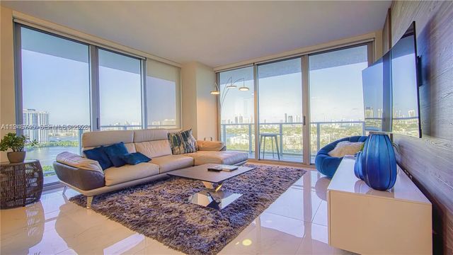 16385 Biscayne Boulevard #1415, North Miami Beach