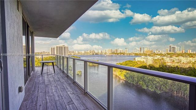5 of 36 - 16385 Biscayne Boulevard #1415, North Miami Beach, FL