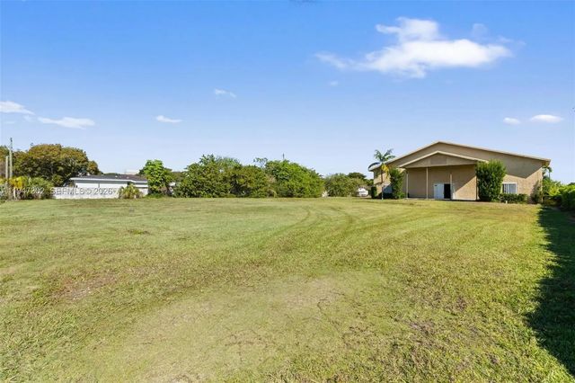 4 of 21 - 21571 Sw 110th Avenue, Miami, FL