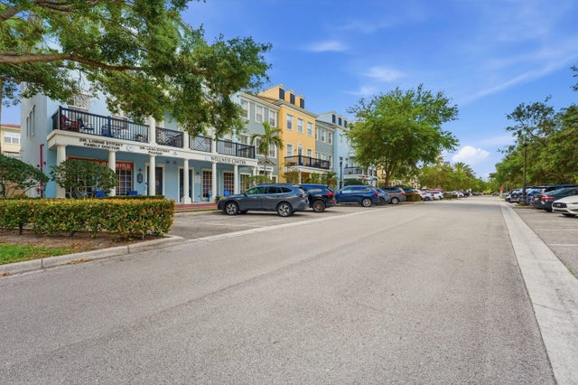 Photo of Listing #R11155165