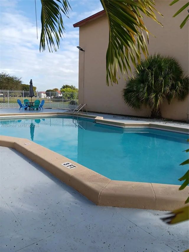 3 of 6 - 271 W Park Drive #1-7, Miami, FL